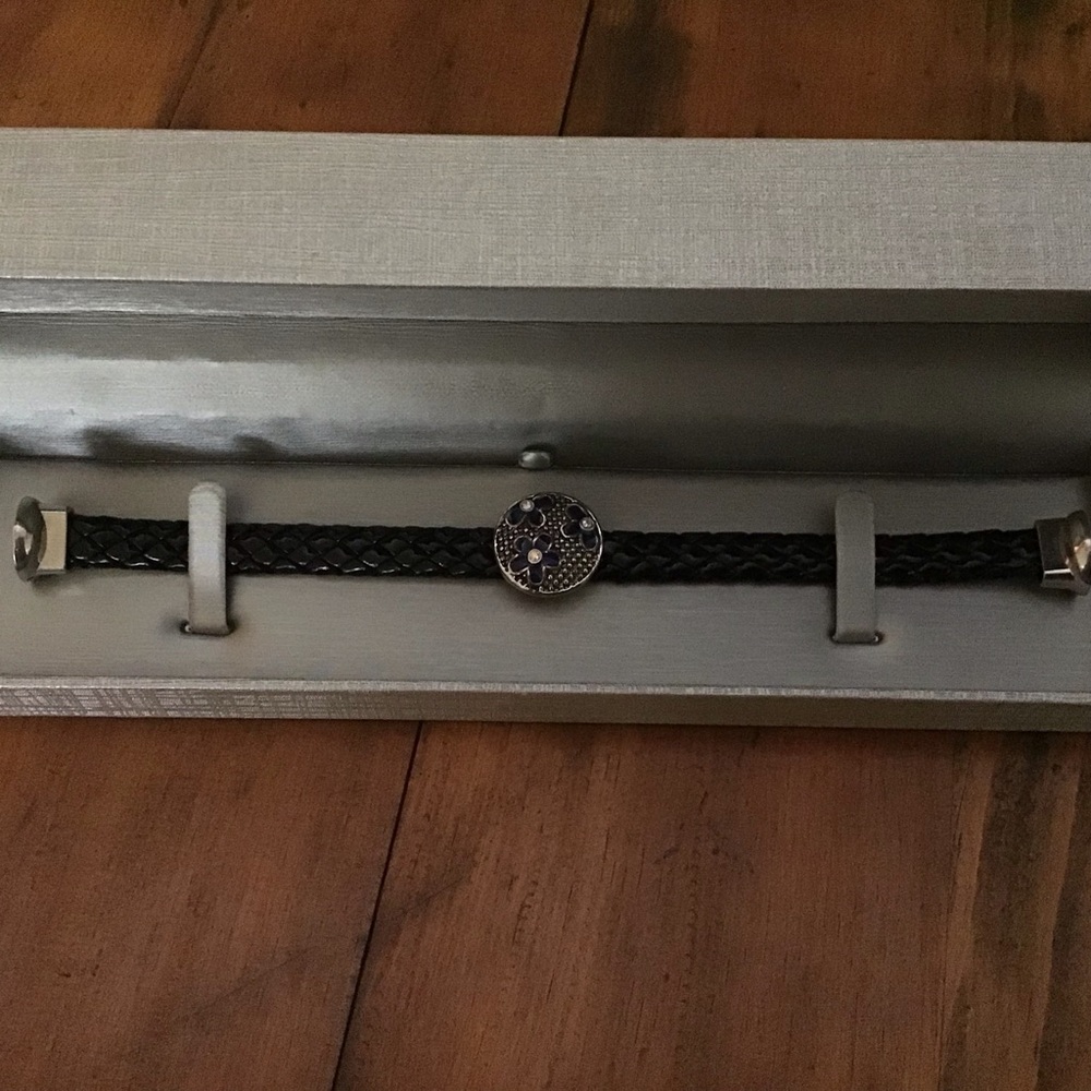 *NWOT*Leather Magnetic Clasp Charm Bracelets - Picture 8 of 9